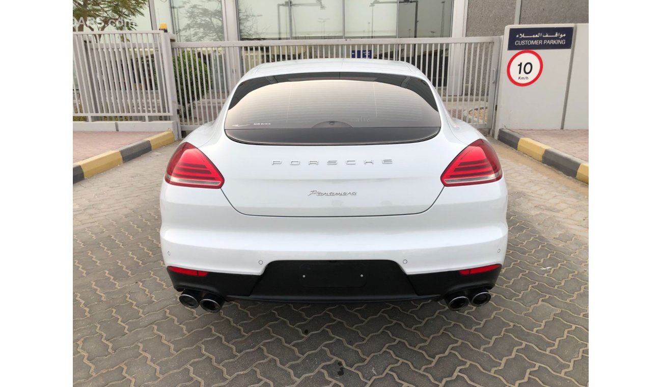 Porsche Panamera S GCC