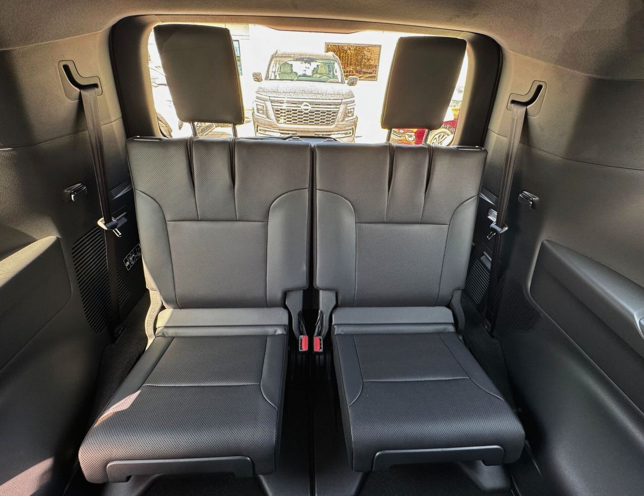 Toyota Land Cruiser / GXR / 3.3L DIESEL / RADAR / JBL SPEAKERS / HIGH OPTION / CODE # 69057