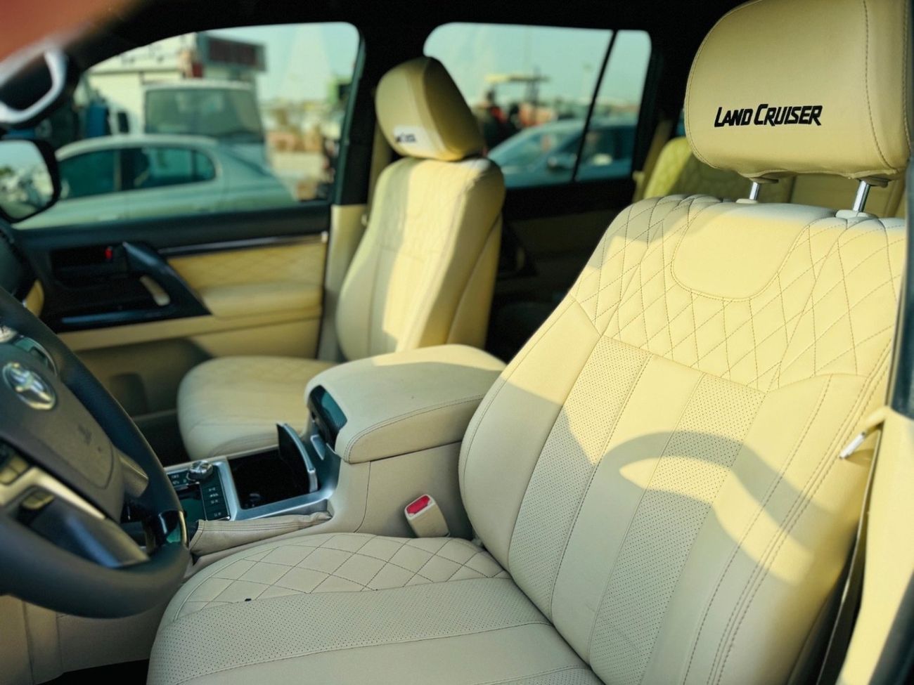 Toyota Land Cruiser Toyota Land Cruiser 2018 black color v6 full options