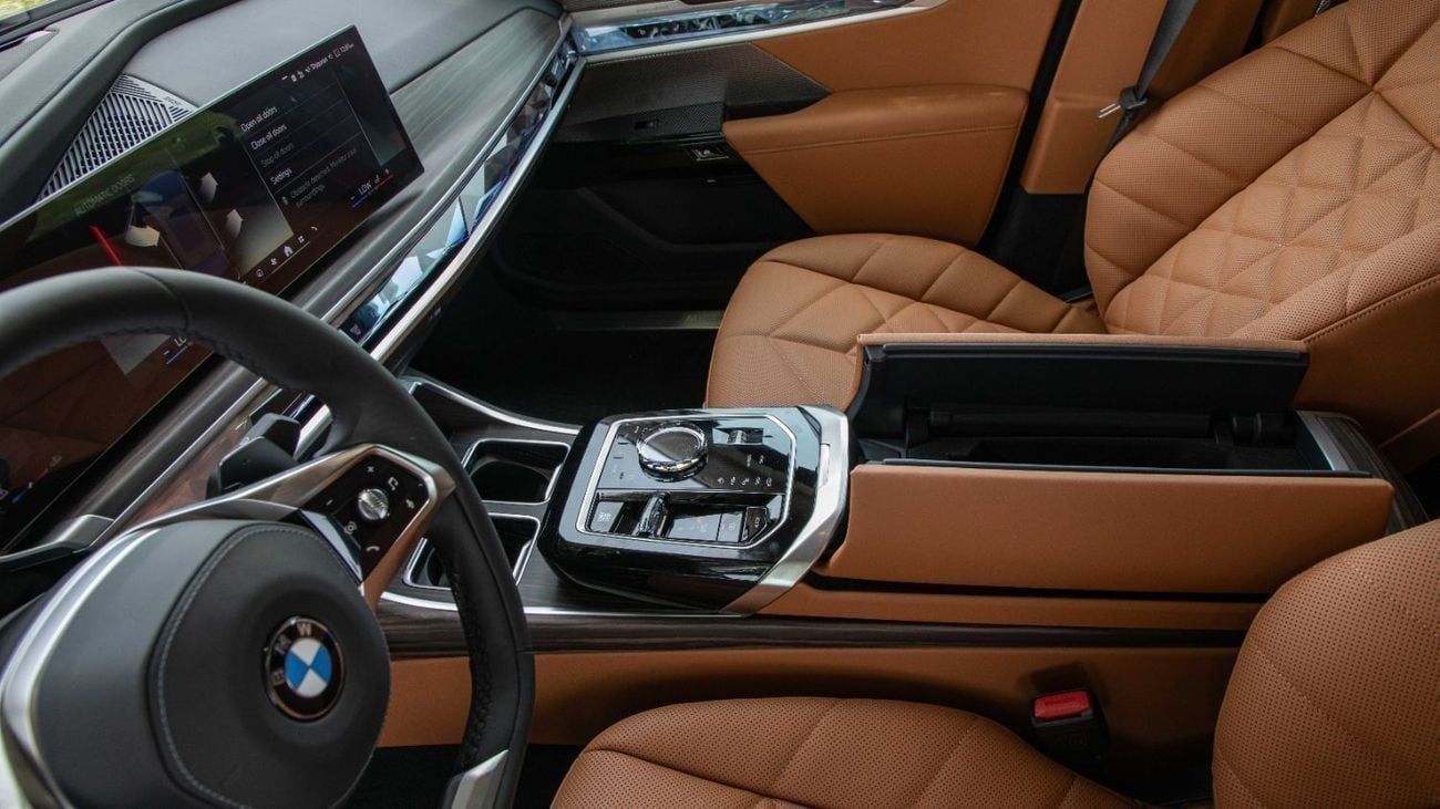 BMW 735i BUSINESS EXCELLENCE | GCC Specs | 2026 | 3 Years Warranty & Contract Service | For Local Registratio
