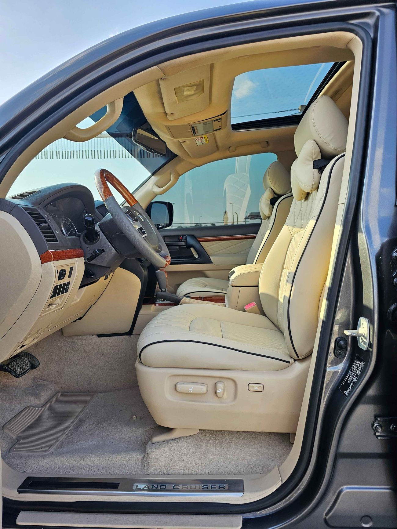 تويوتا لاند كروزر / GXR V6 / SUNROOF / FULL OPT / ORG  SHAPE / LOT#16404