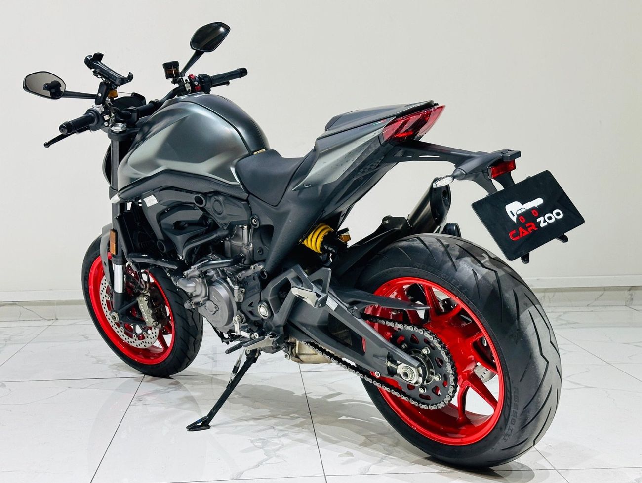 دوكاتي مونستر بلس