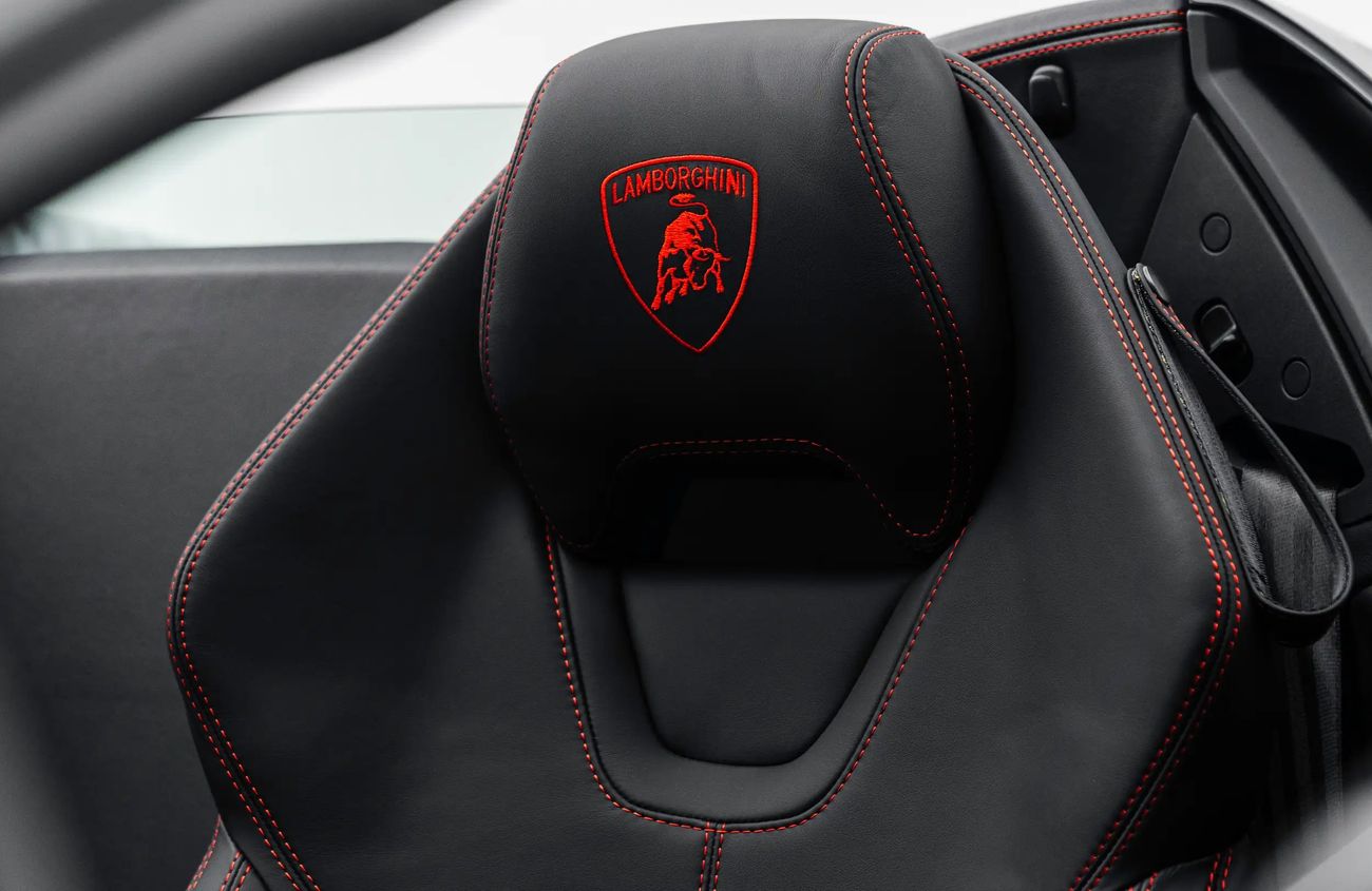 لامبورغيني هوراكان ايفو سبايدر 5.2L V10 Naturally Aspirated Engine