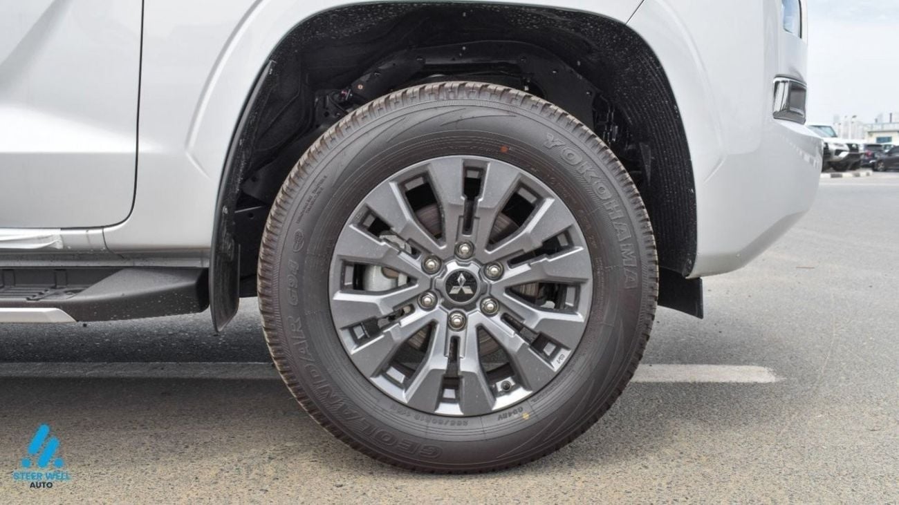 Mitsubishi L200 Triton Sportero / FIRST SHOWROOM TO HAVE THE NEW SHAPE 2024 / AT 4x4 DSL - for Export Only