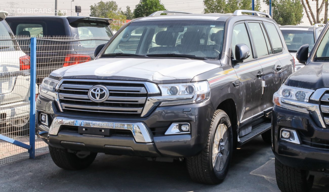 Toyota Land Cruiser GXR V8