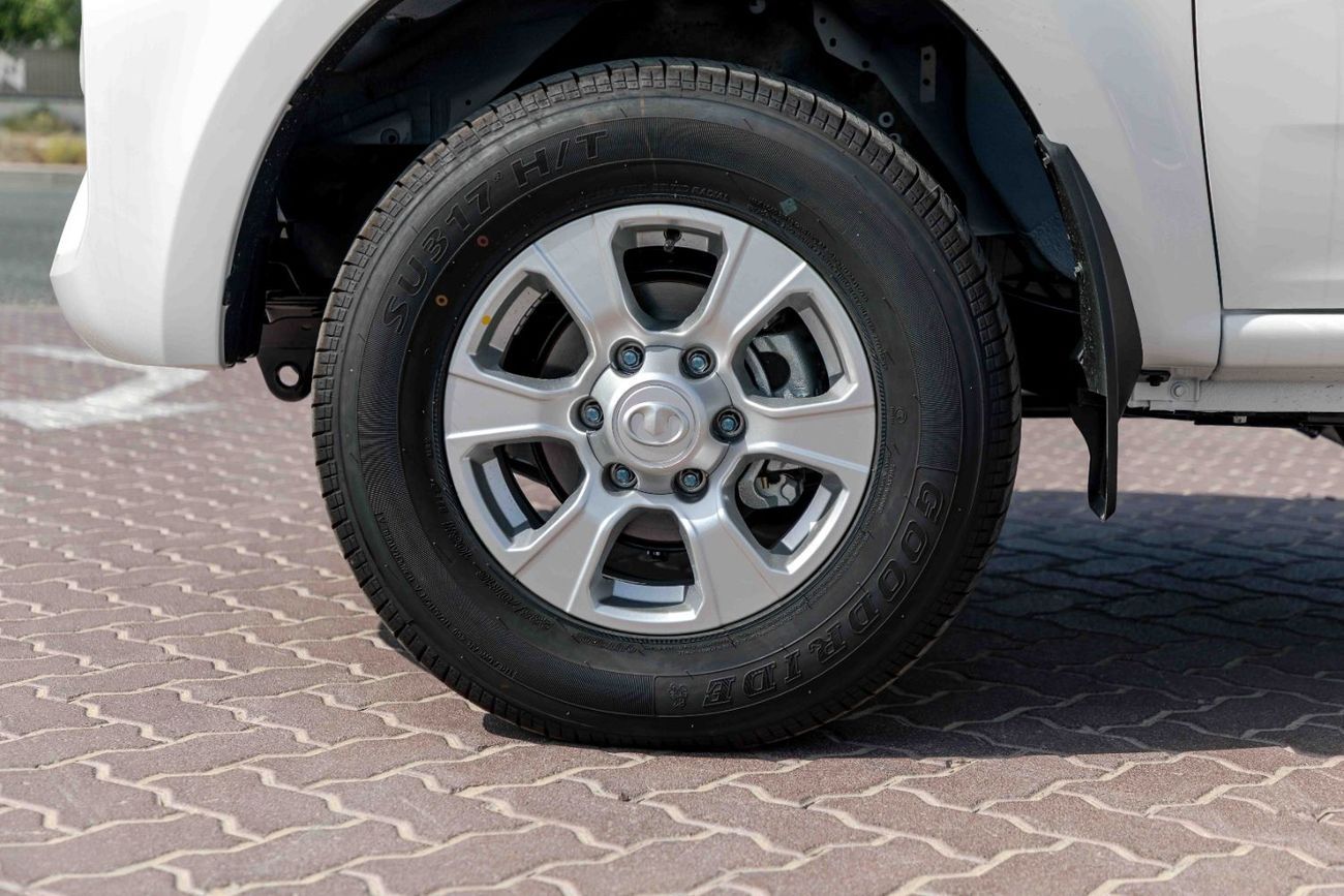 جريت وول وينغل 2026 Greatwall Wingle 7 4X2 Standard 2.0L - Manual - Titanium White Inside Black | Export Price