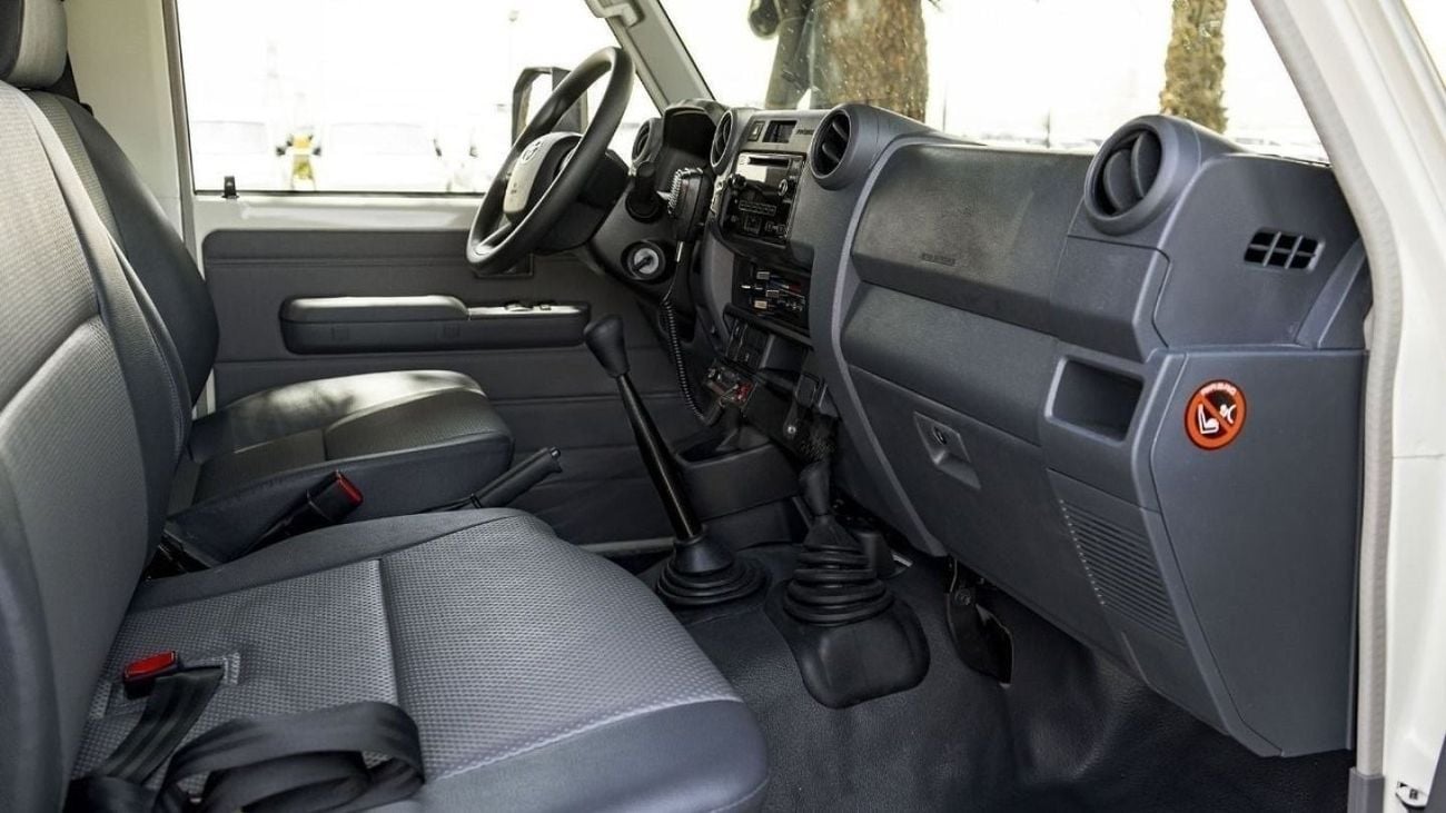 Toyota Land Cruiser 70 AMBULANCE LC78 4.2D MT MY2024