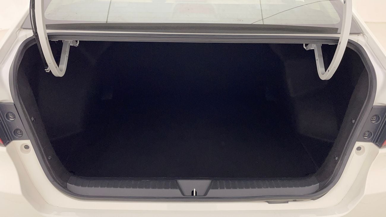 تويوتا يارس E 1.5 | بدون دفعة مقدمة | اختبار القيادة في المنزل