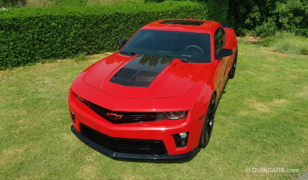 Chevrolet Camaro Chevorlet comaro ZL1 mode2014 GCC  car prefect condition