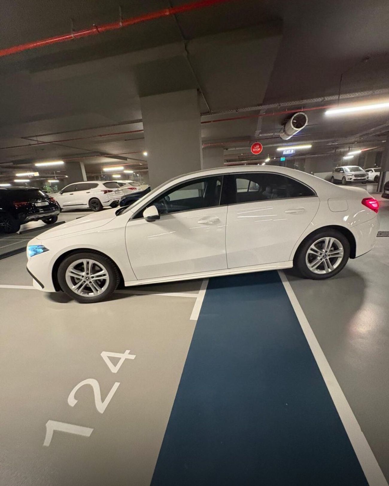 مرسيدس بنز A 180 Premium