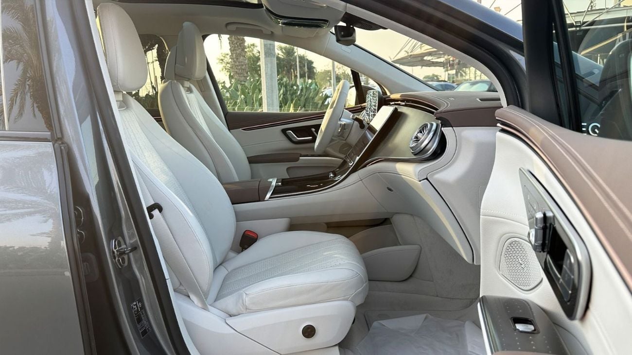 Mercedes-Benz EQS 450 SUV Mercedes-Benz EQS 450 4MATIC AT 2023 • Electric • Automatic