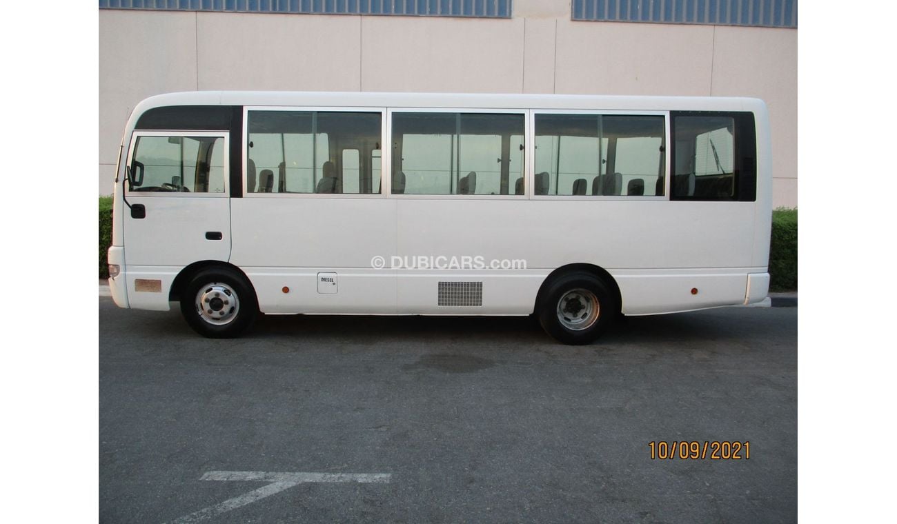 Nissan Civilian NISSAN CIVILIAN 2009 DIESEL 30 SEATS GULF SPACE
