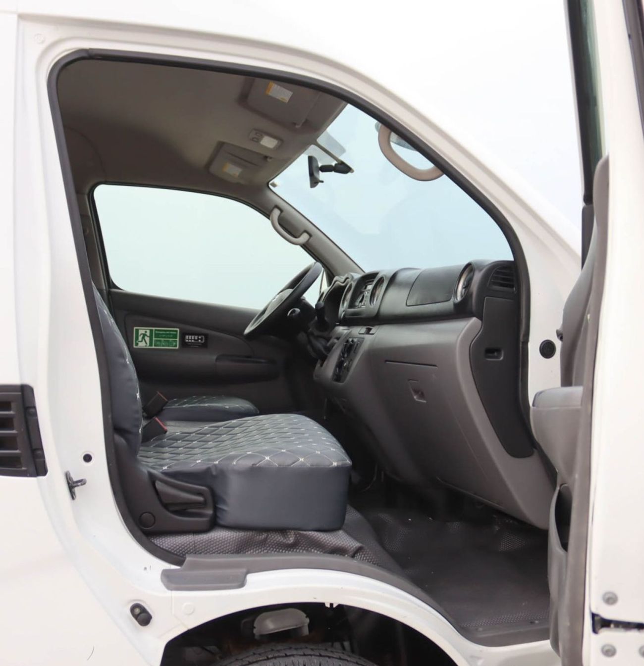 Nissan Urvan Std 2.5L (14 Seater) Nissan Urvan 2.5L 2020 GCC Original Paint accident-free in excellent condition,