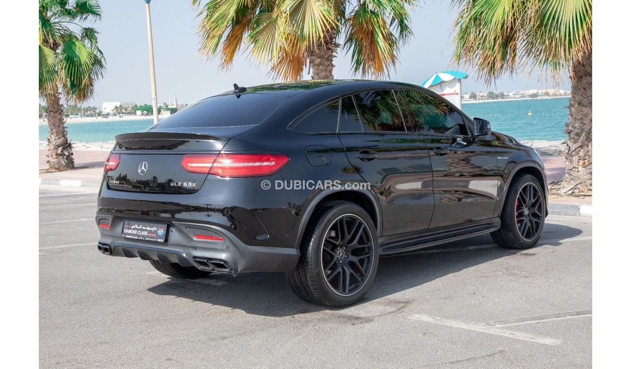 مرسيدس بنز GLE 63 AMG مرسيدس بنز جي ال اي 63اس v8 خليجي 2017 بدون حوادث كامل المواصفات