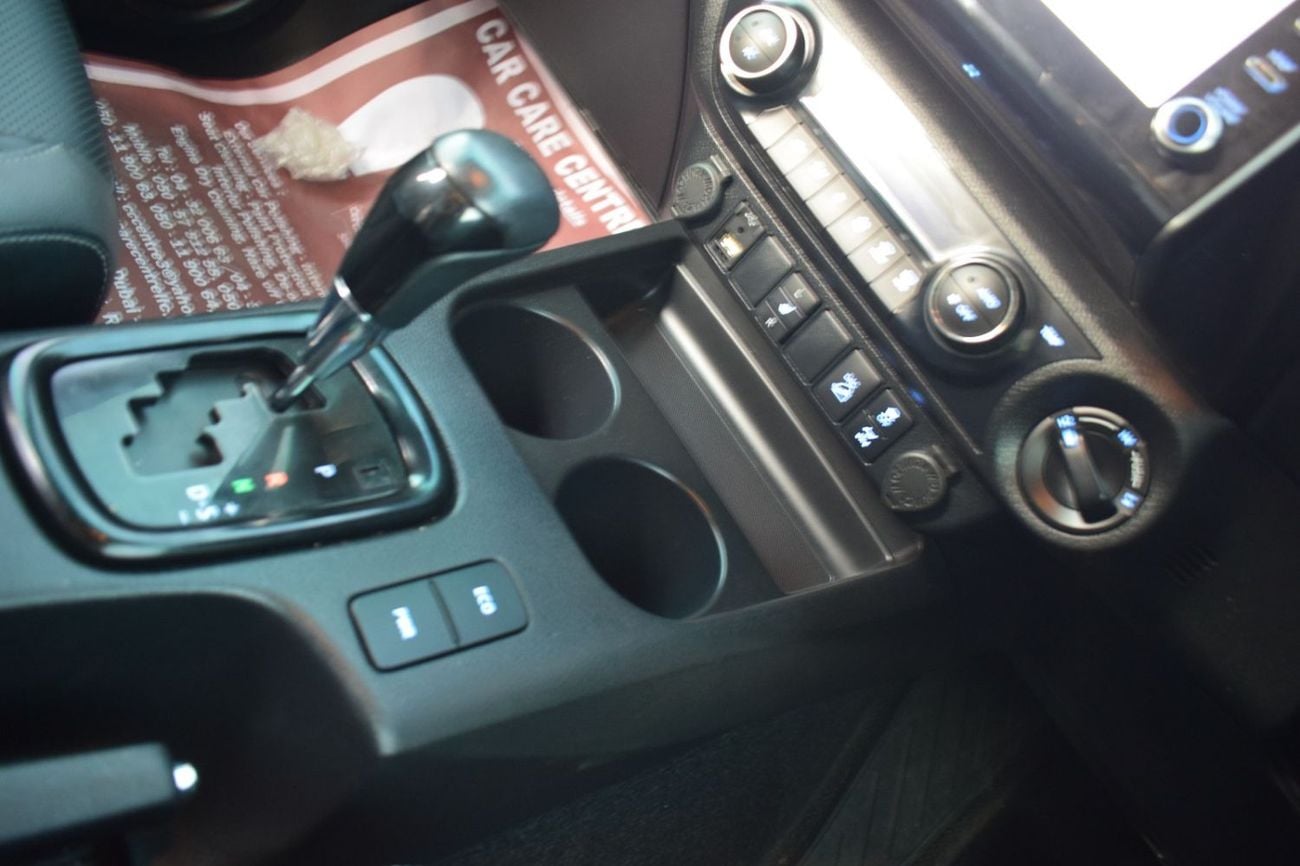 Toyota Hilux DIESEL HILUX ROGUE ,2.8L ,RIGHT HAND HAND DRIVE ,AUTO TRANSMISSION