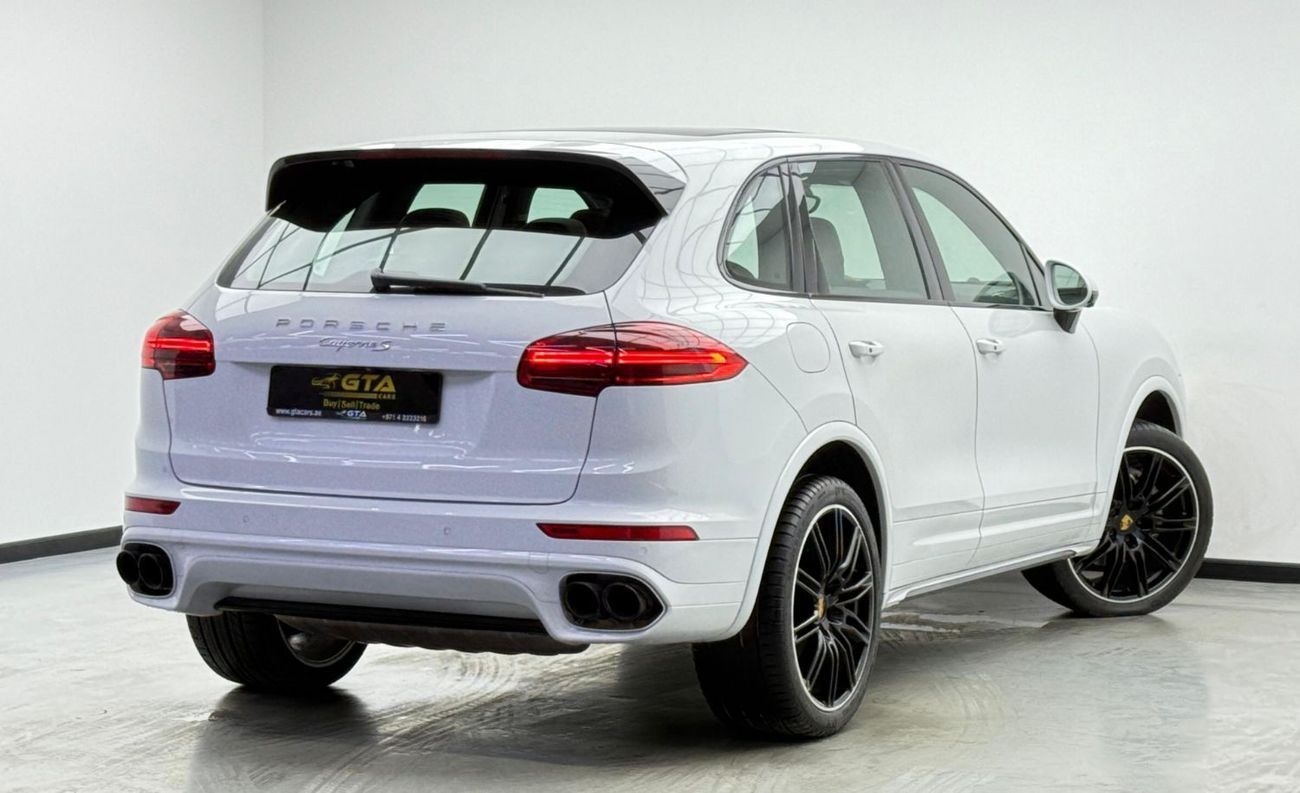 Porsche Cayenne Std 3.6L 2016 Porsche Cayenne S, Service History, Fully Loaded, Excellent Condition, GCC