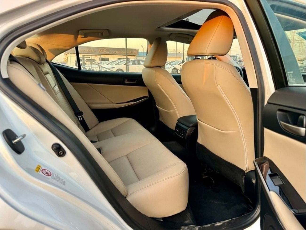 لكزس IS200t 2017 TURBO ENGINE 2.0T V4 NO ACCIDENT USA IMPORTED