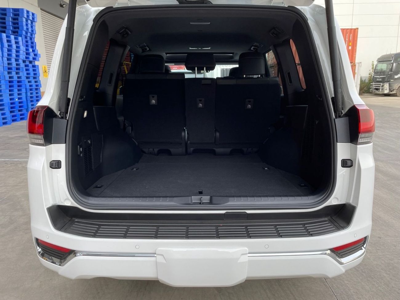 Toyota Land Cruiser (RIGHT HAND) 2025 ZX SAHARA 3.3L V6 TWIN TURBO 4X4 BRAND NEW 0KM