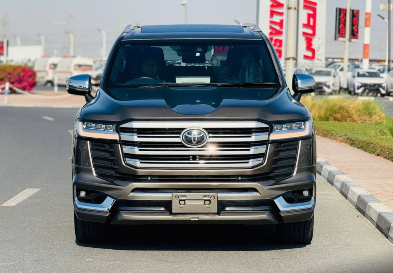 تويوتا لاند كروزر Toyota Land Cruiser model 2024 Fuel diesel full option VXR