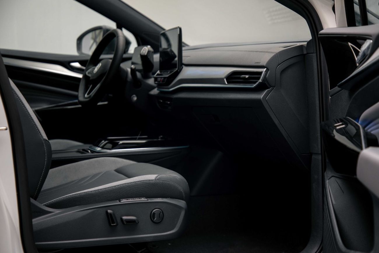 Volkswagen ID.4 Crozz Pro - White Inside Black | Export Only