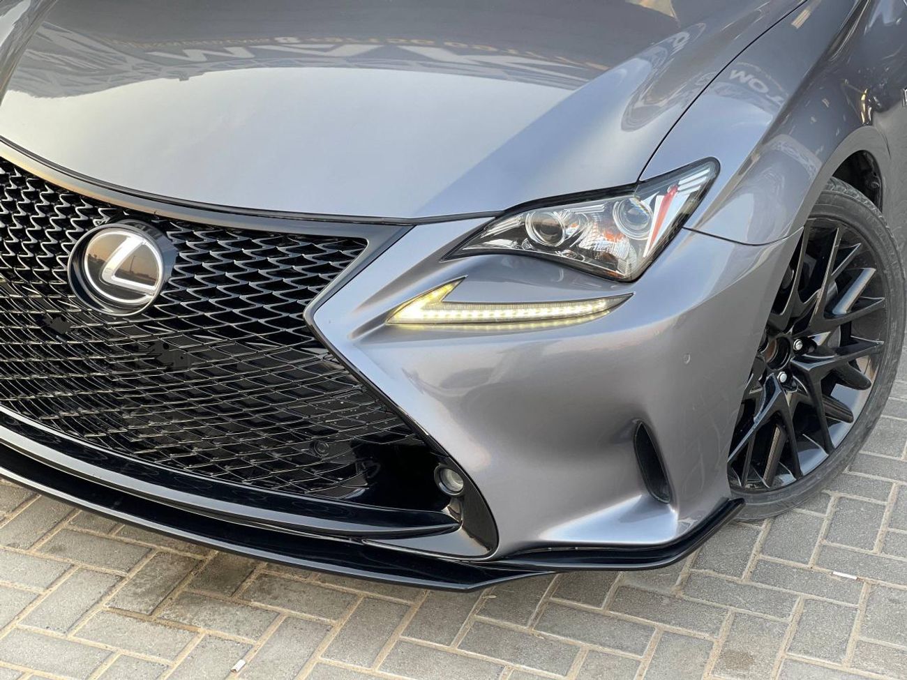 لكزس RC 350 F-SPORT / محرك V6 سعة 3.5 لتر / لوحة عدادات كهربائية / استهلاك منخفض للموارد / مقاعد مبردة / بحالة م