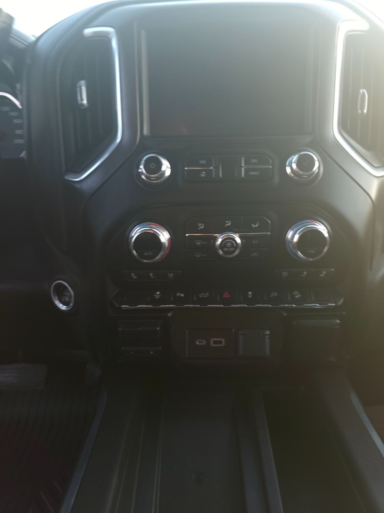 GMC Sierra 1500 REG/CAB AT4