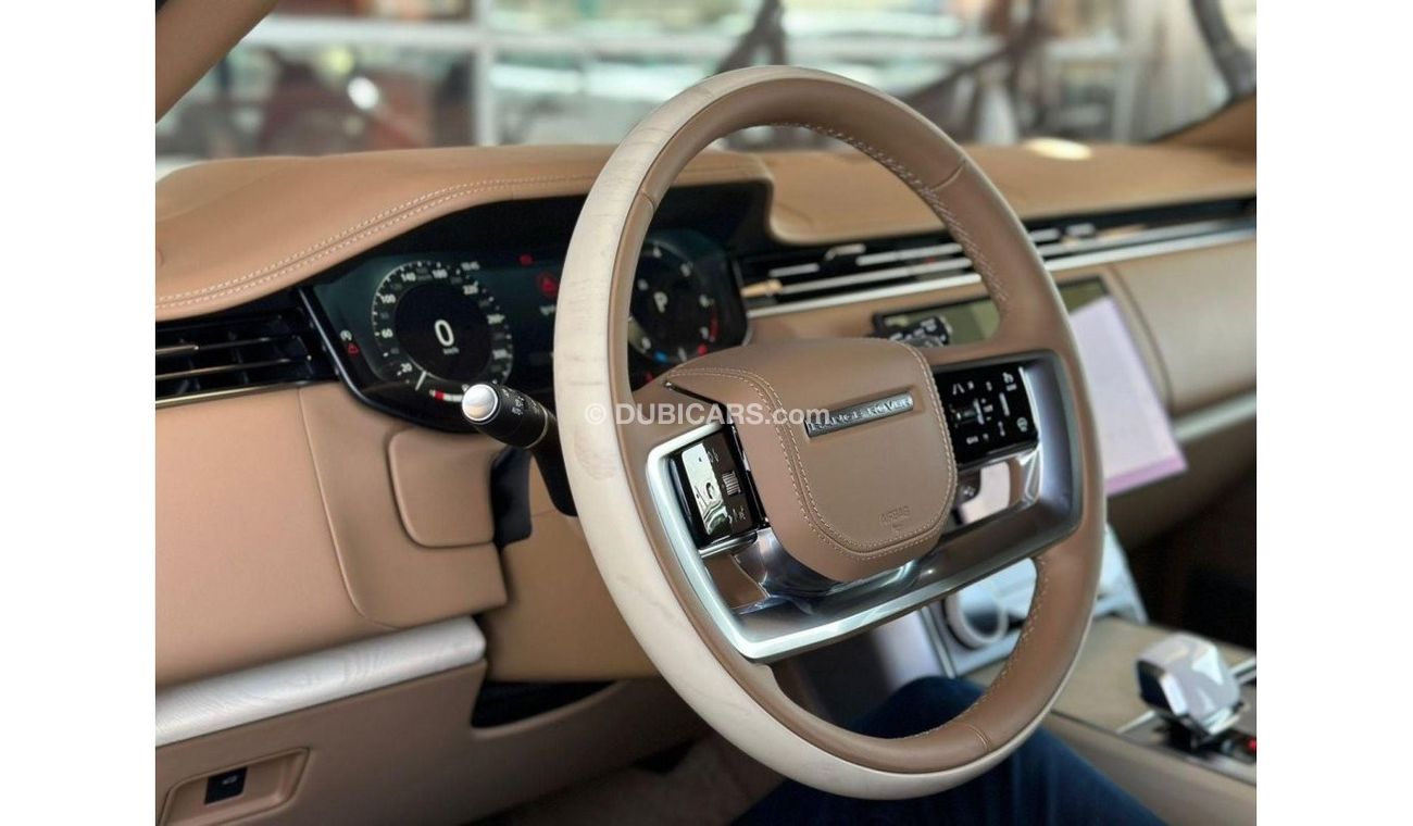 Land Rover Range Rover GCC SPEC UNDER WARRANTY AND SERVICE