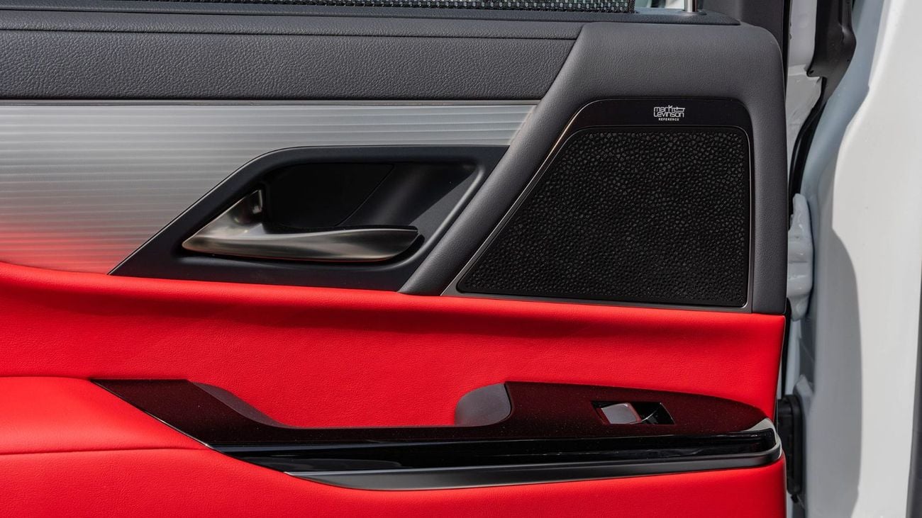 لكزس LX 600 2025 Lexus LX600 F-Sport 3.5L AT Petrol (White)