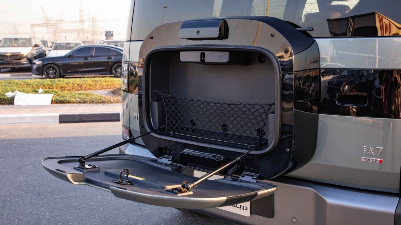 بي واي دي ليوبارد تيتانيوم 7 DM-i 190KM 4WD ULTRA EDITION | 2025 | Ready Stock Limited QTY | For Local Registration +10%