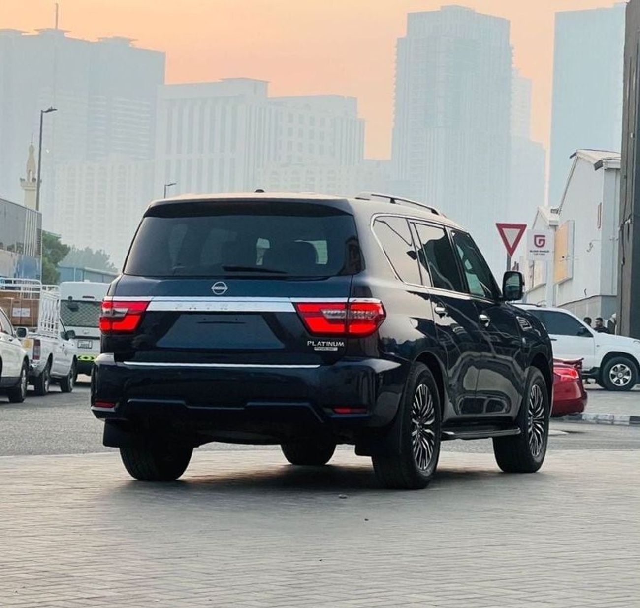 Nissan Armada V8 bid engine AWD