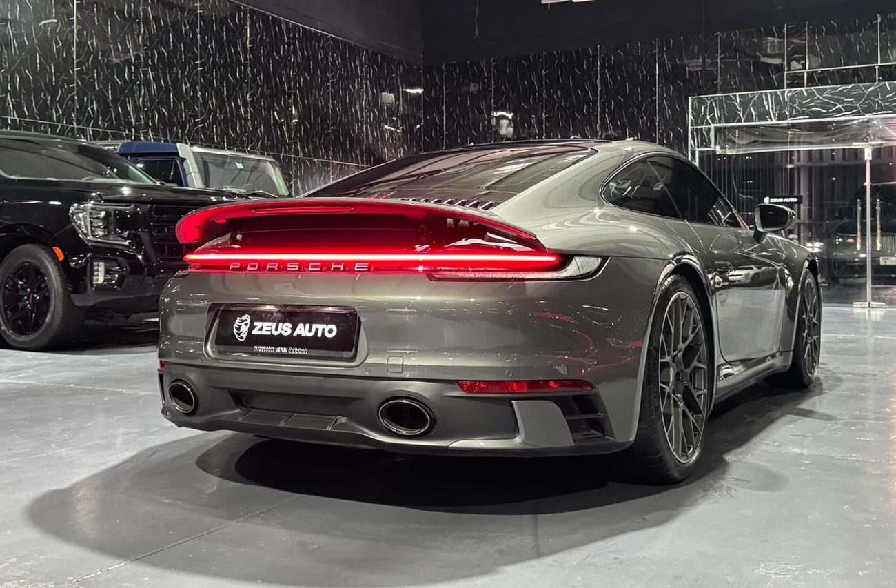 Porsche 911 Carrera 4S 3.0L (380 HP) Coupe