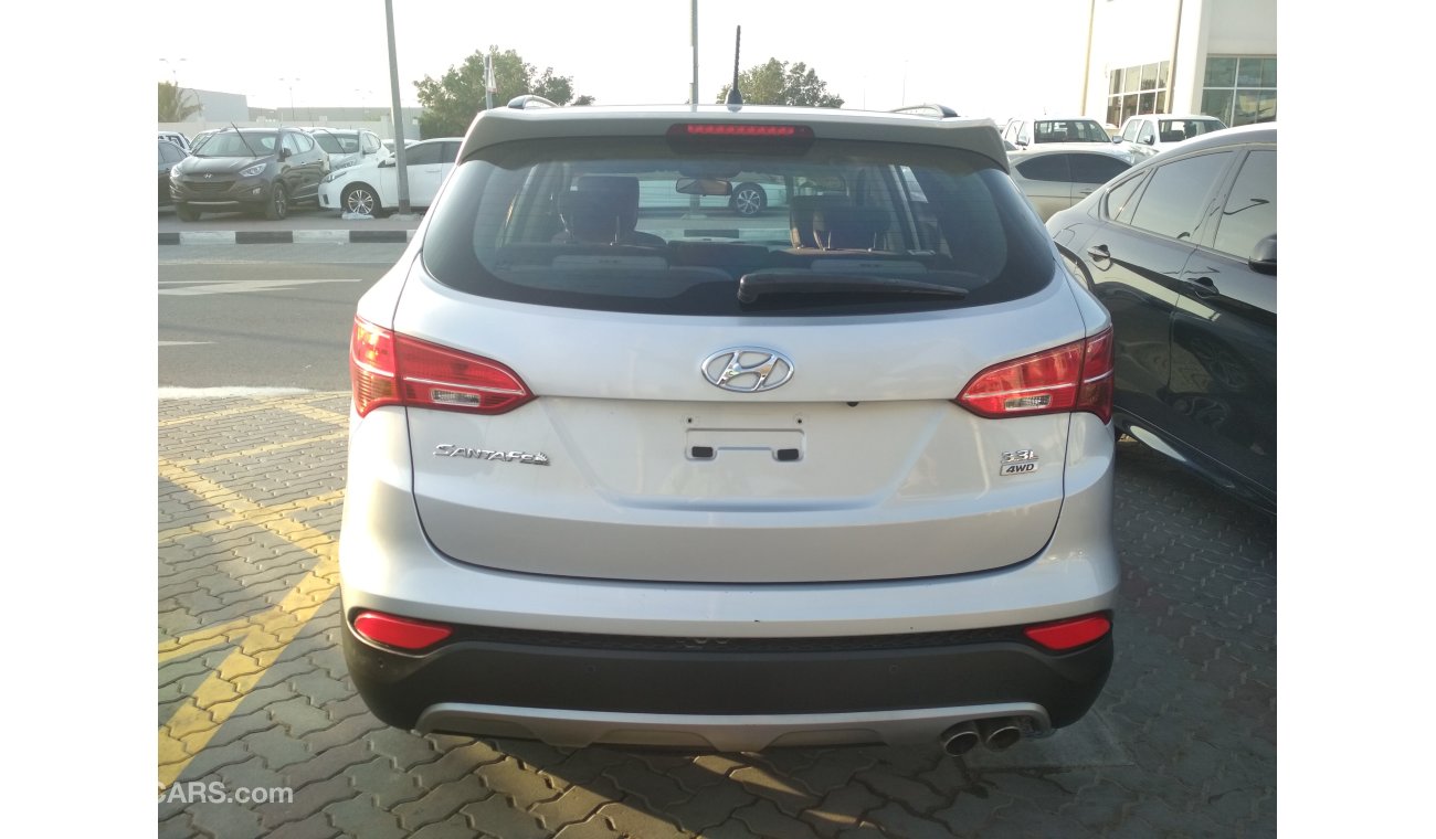 Hyundai Santa Fe SILVER 2015 PANORAMA GCC NO PAIN NO ACCIDENT PERFECT