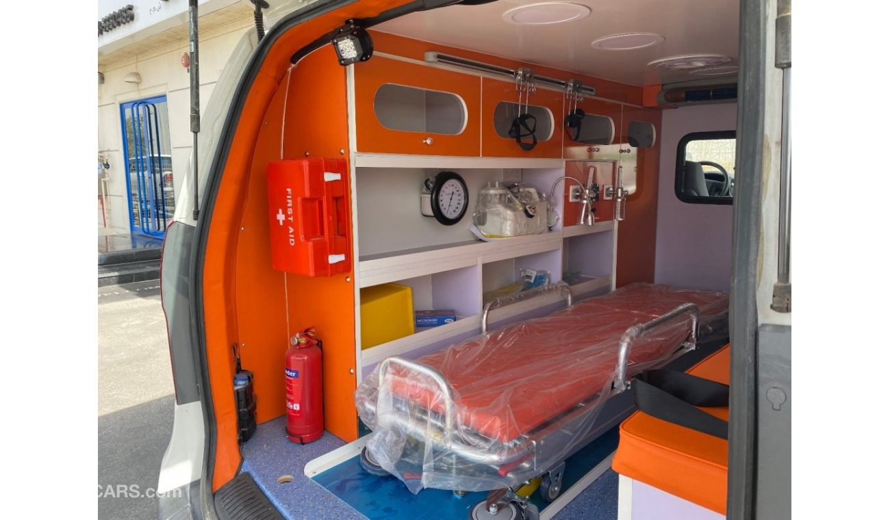 Hyundai H-1 Std Van Ambulance Special Conversion