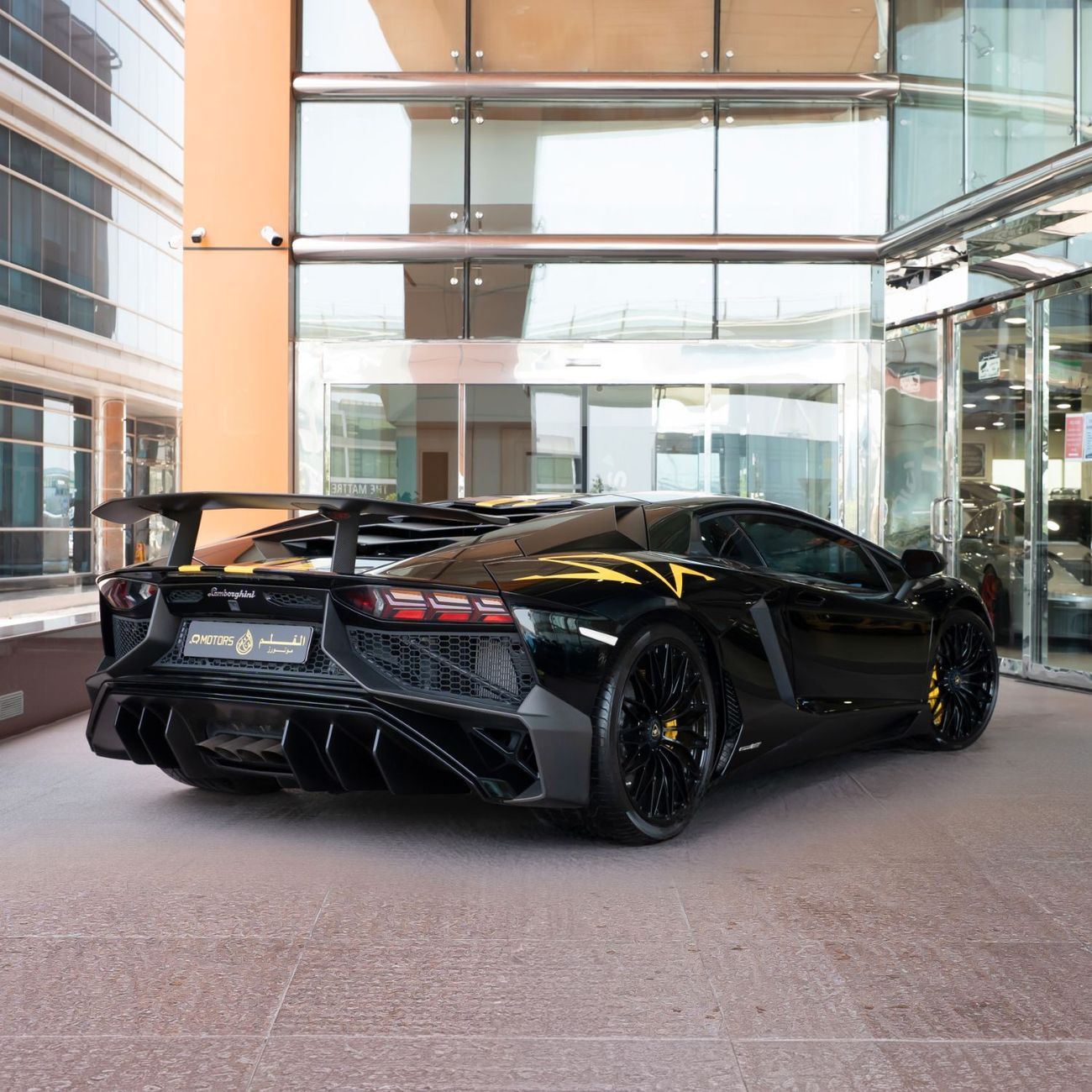 لامبورغيني أفينتادور 2017 LAMBORGHINI AVENTADOR SV GCC DONE ONLY 13,000KM