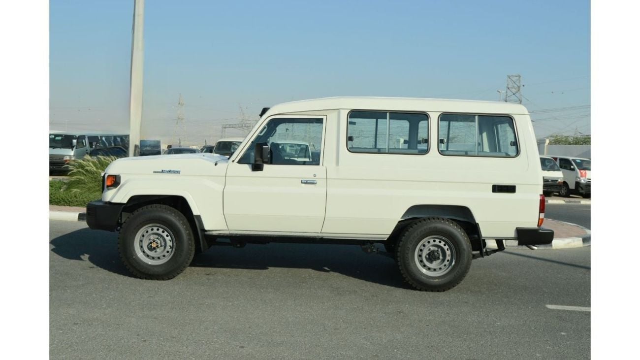 Toyota Land Cruiser 70 3 Doors