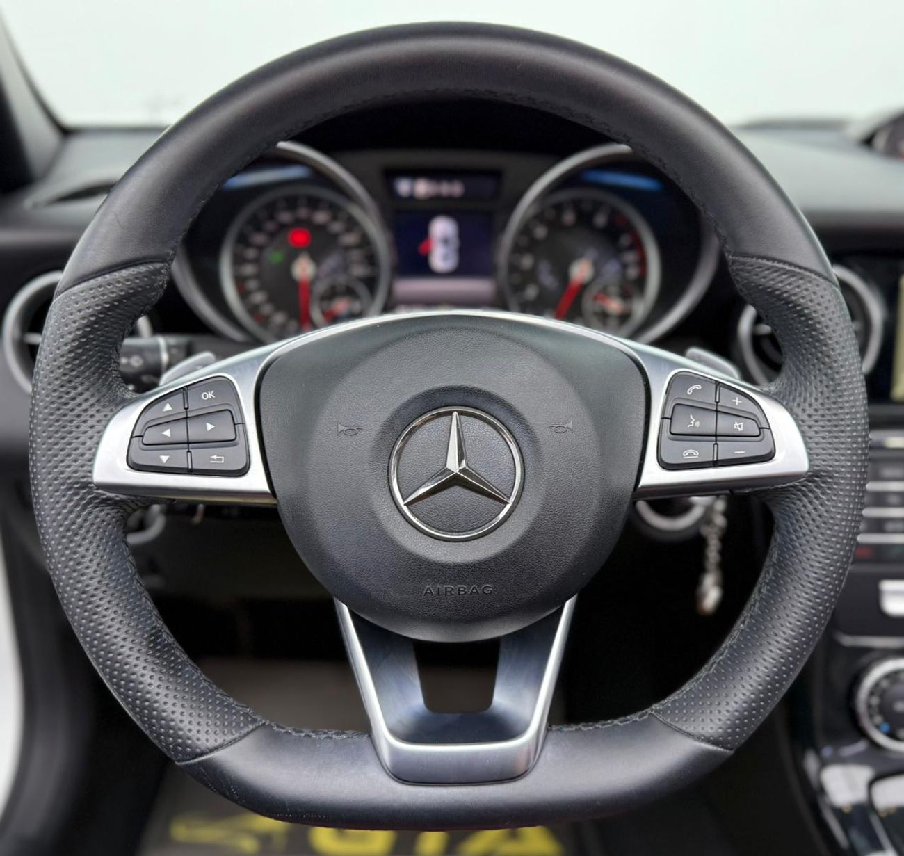 Mercedes-Benz SLC 200 2020 Mercedes SLC 200, 2025 MB Warranty, Full MB Service History, Excellent Condition, GCC