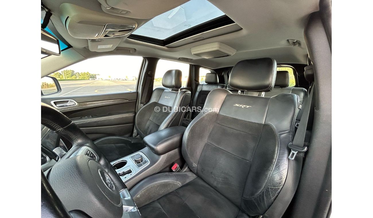 Jeep Grand Cherokee SRT8 Jeep grand cherokee 2013 SRT V8 GCC // orginal paint // Accident Free // Perfect condition