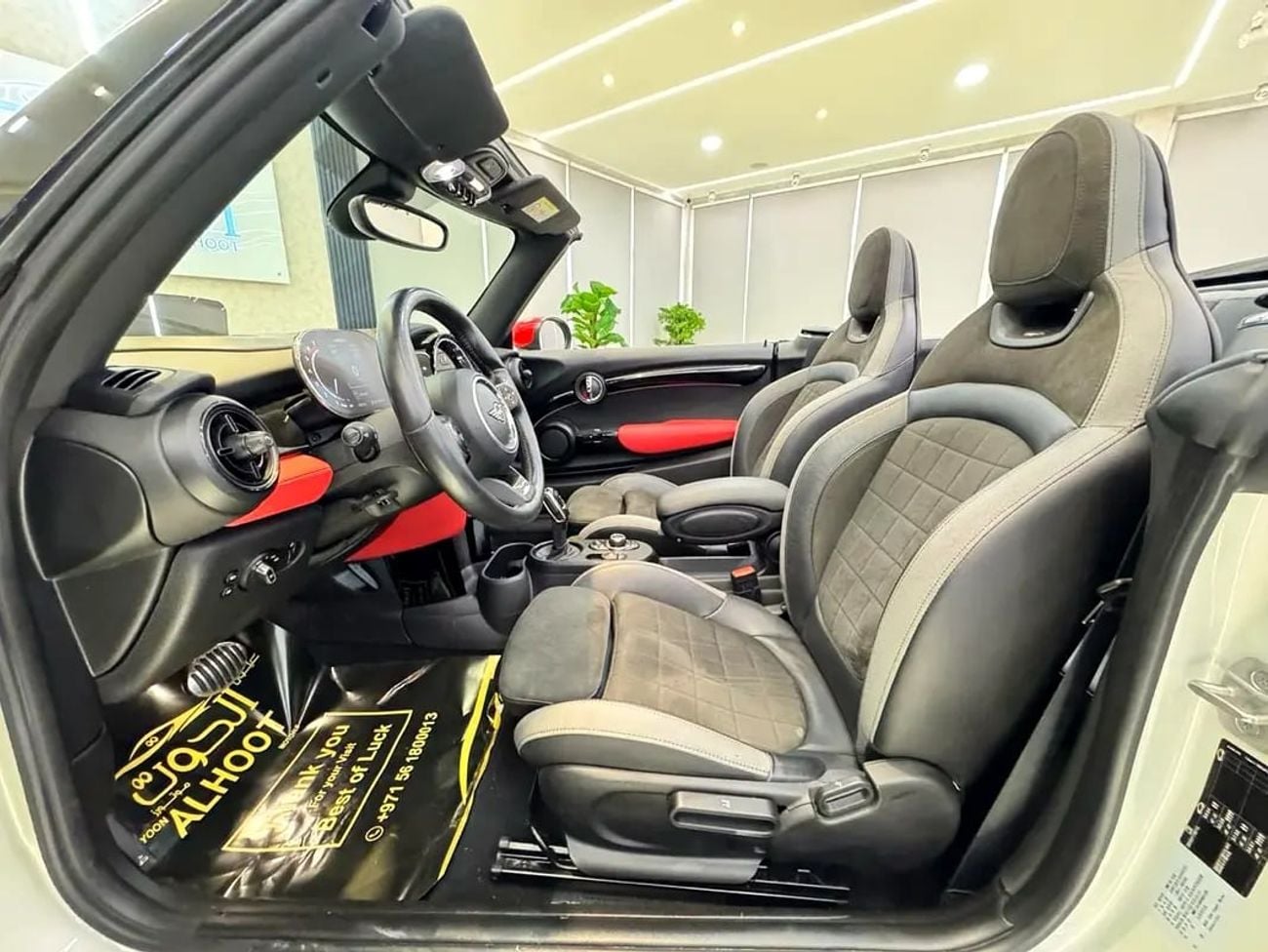 Mini Cooper CONVERTIBLE JCW || STYLISH II AWESOME COLOR I| EXCEPTIONAL PERFORMANCE