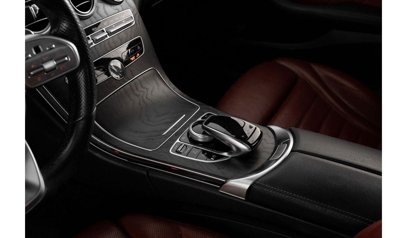 مرسيدس بنز C 200 AMG Line