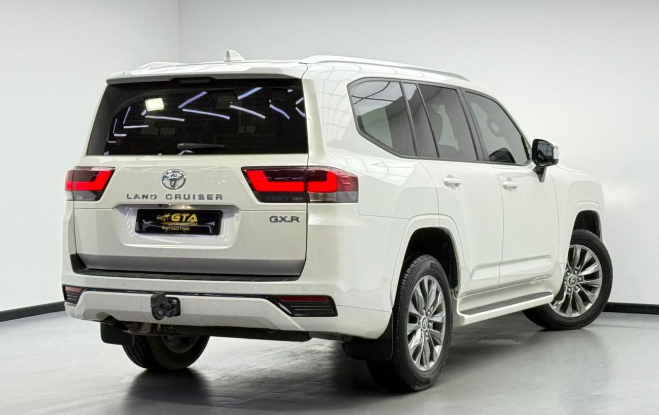 تويوتا لاند كروزر GXR 4.0L 2025 Toyota Land Cruiser GXR Top, Toyota Warranty + Service Pack, Low Km, 7 Seater, GCC