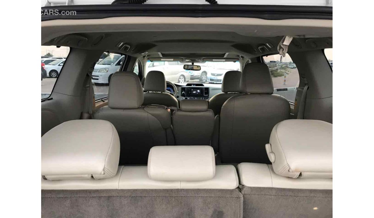 Toyota Sienna OPTIONS WITH LEATHER SEAT, PUSH START AND SUNROOF