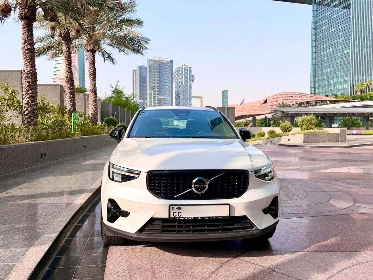 Volvo XC40 R DESIGN