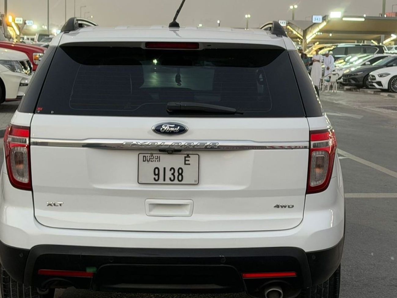 Ford Explorer Std 3.5L 4WD