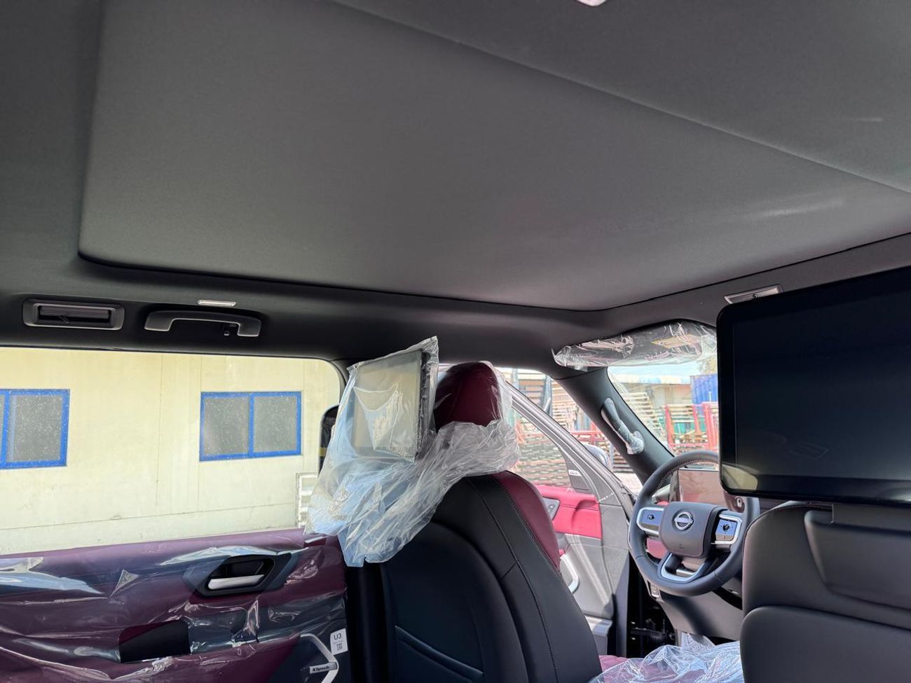 Nissan Patrol SE Platinum City 3.8L BLACK/ BURGUNDY