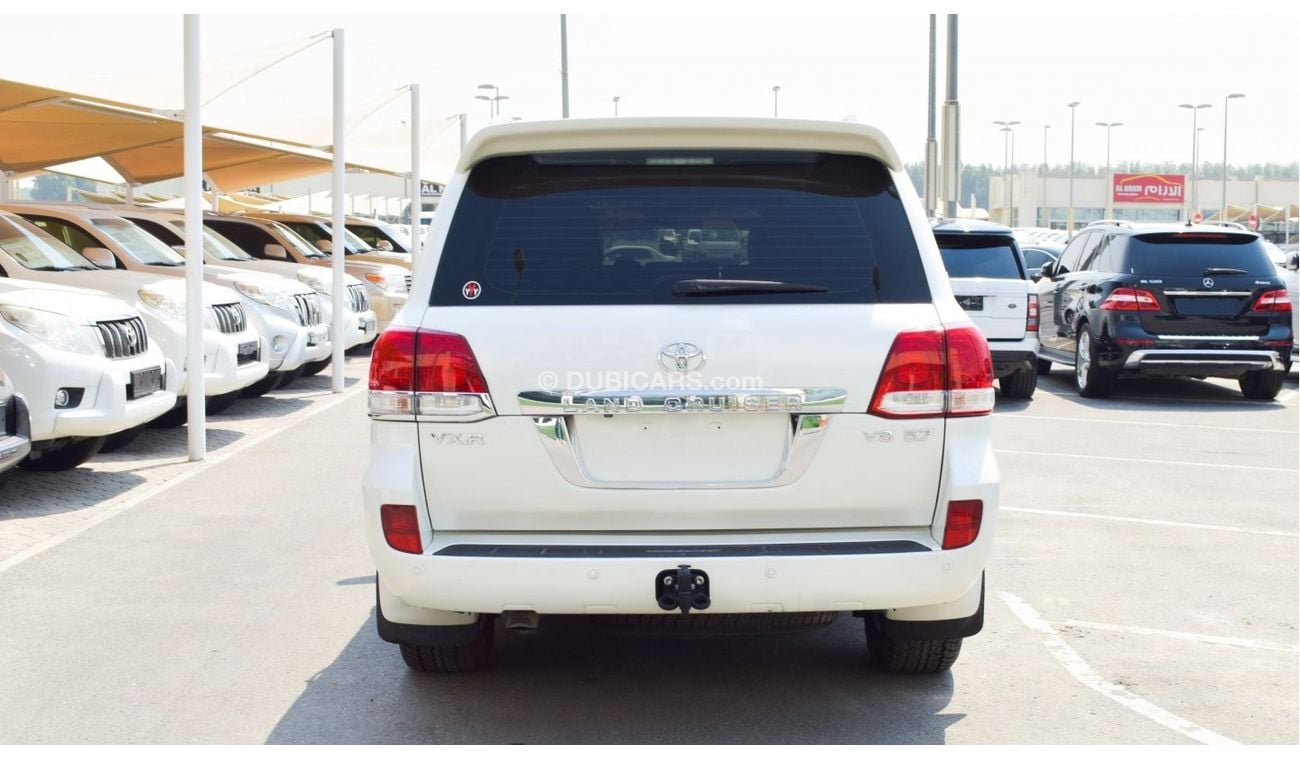 Toyota Land Cruiser VXR 5.7 V8 60th Anniversary