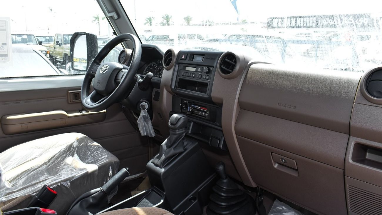 Toyota Land Cruiser 70 4.0L V6 Petrol Auto transmission