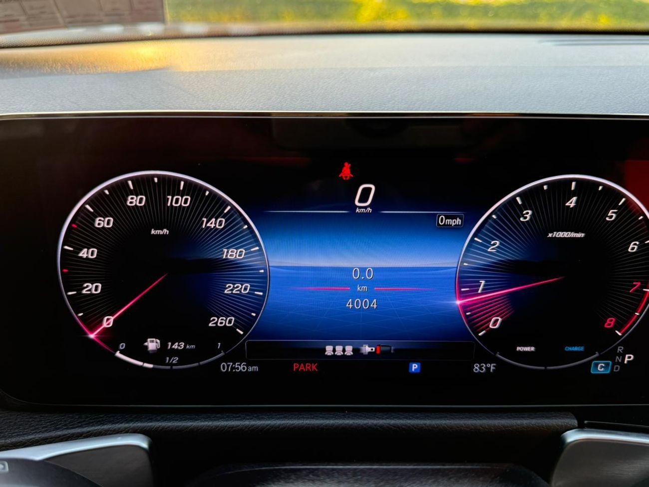 مرسيدس بنز GLB 250 Std 2.0L