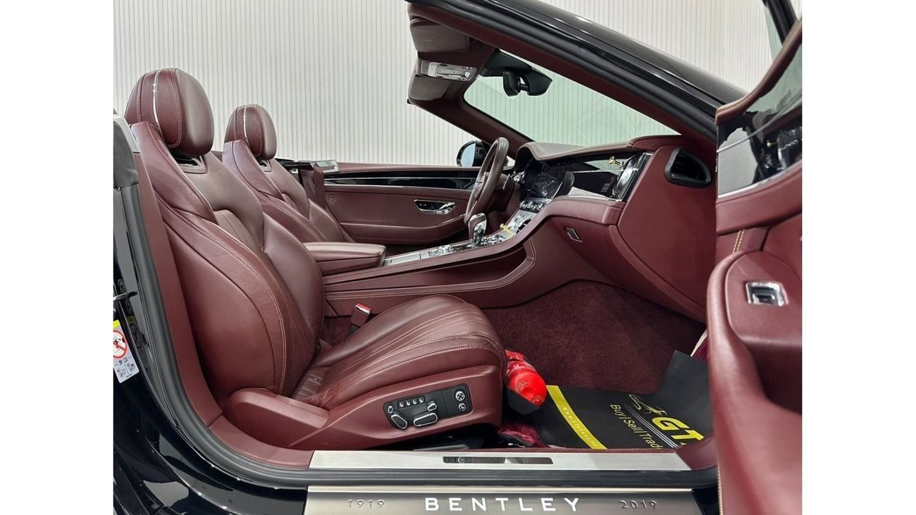 Bentley Continental GTC 2020 Bentley GTC Mulliner, Warranty, July 2026 Bentley Service Pack, 1 Of 100, Low Kms, GCC