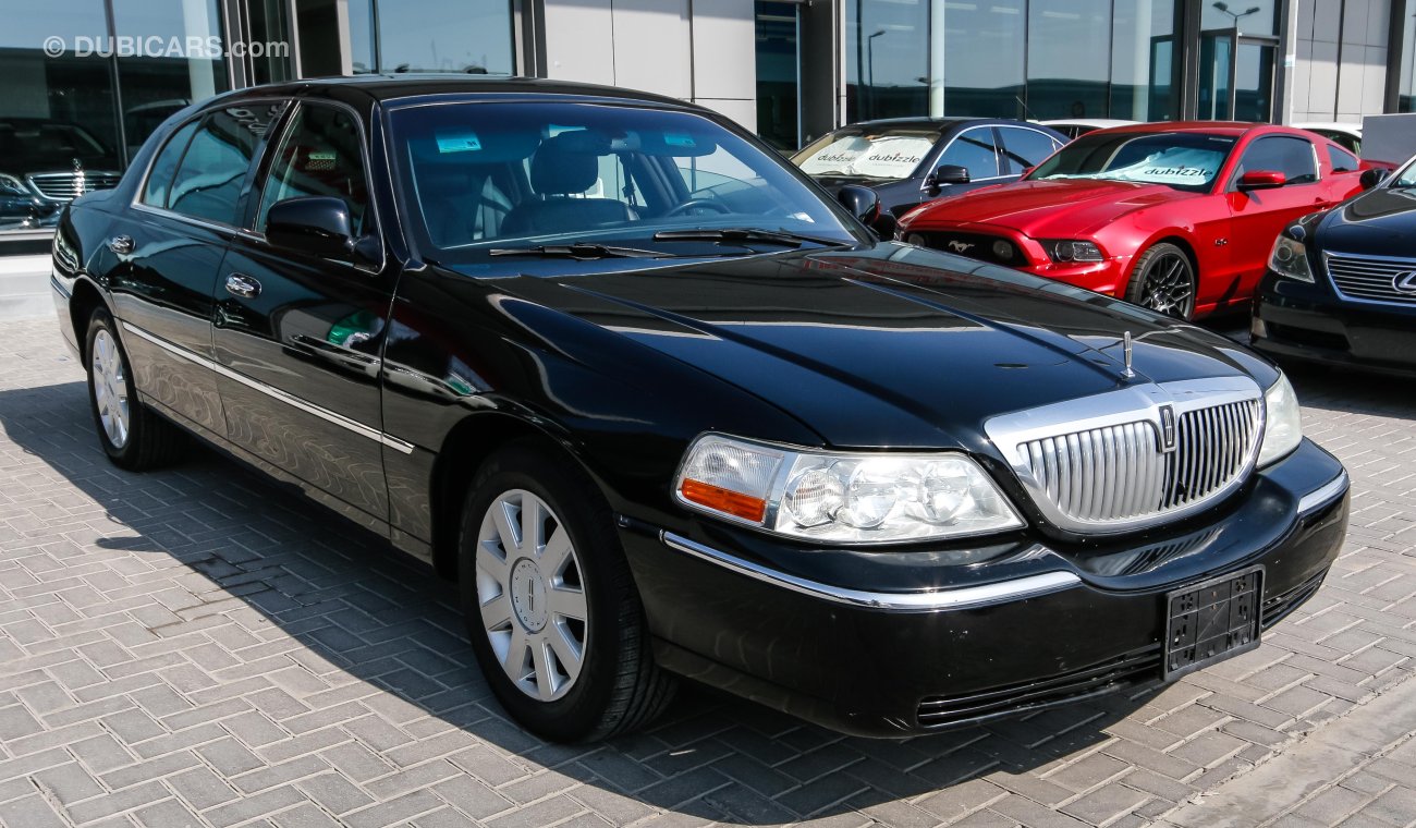 Lincoln Town Car Signature