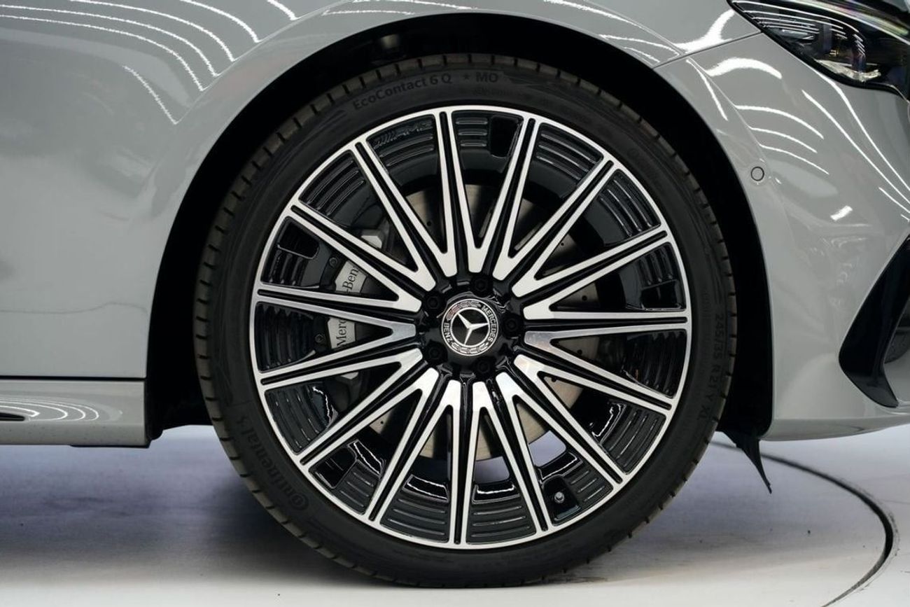 Mercedes-Benz E300 Mercedes-Benz E 300 | 2025 GCC 0km | Agency Warranty | AMG Sports Package | Black Piano Trim